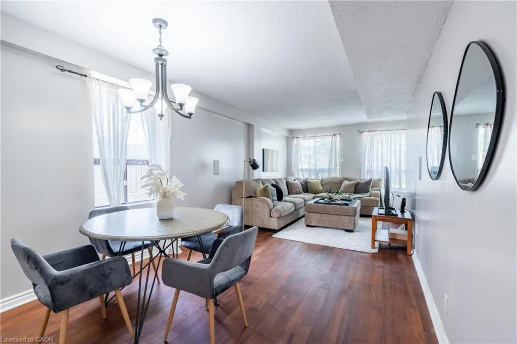 4872 Valley Way, #101
