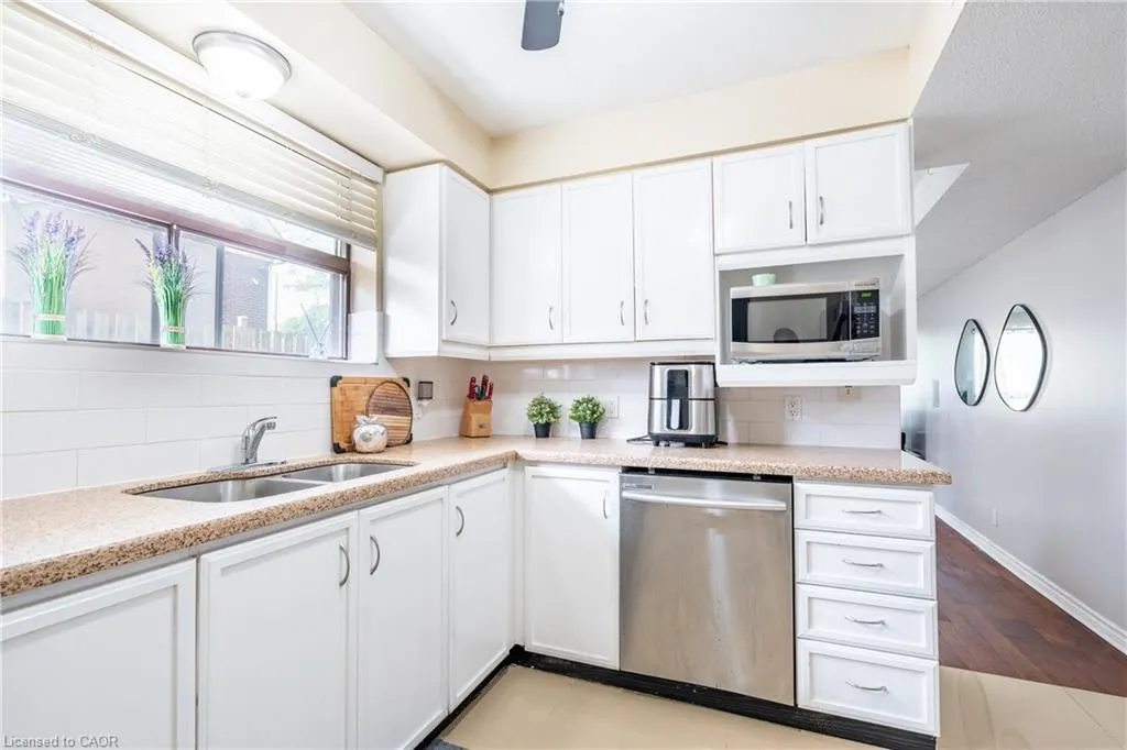 4872 Valley Way, #101