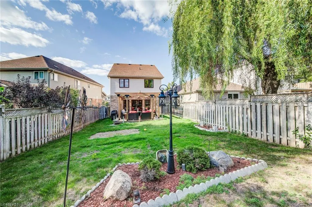 112 Amanda Walk