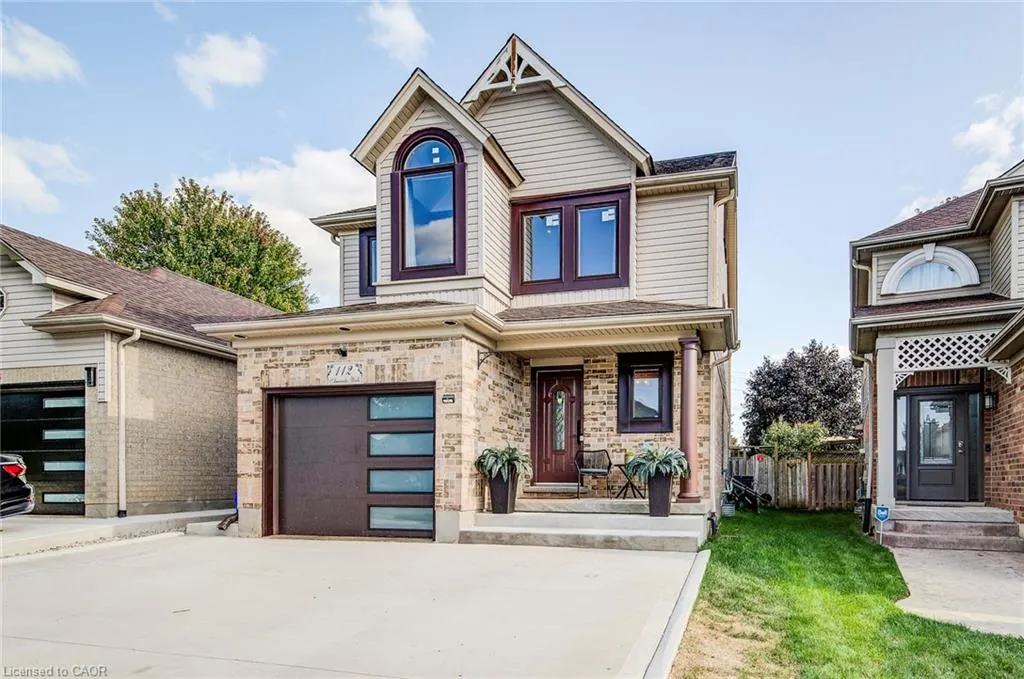 112 Amanda Walk