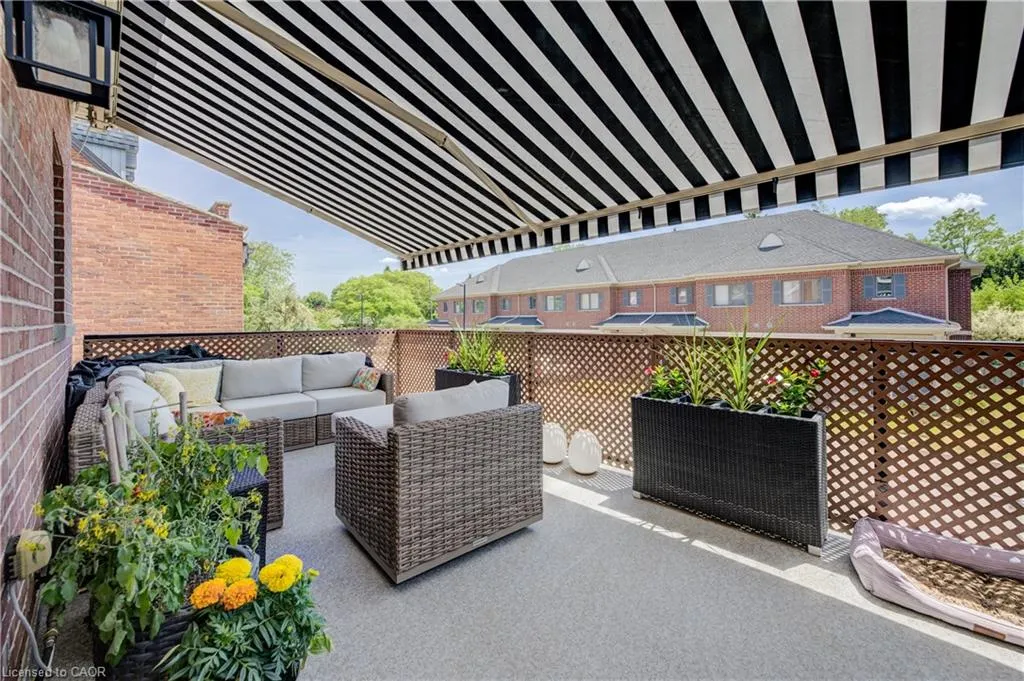 44 Flamboro Street, #7
