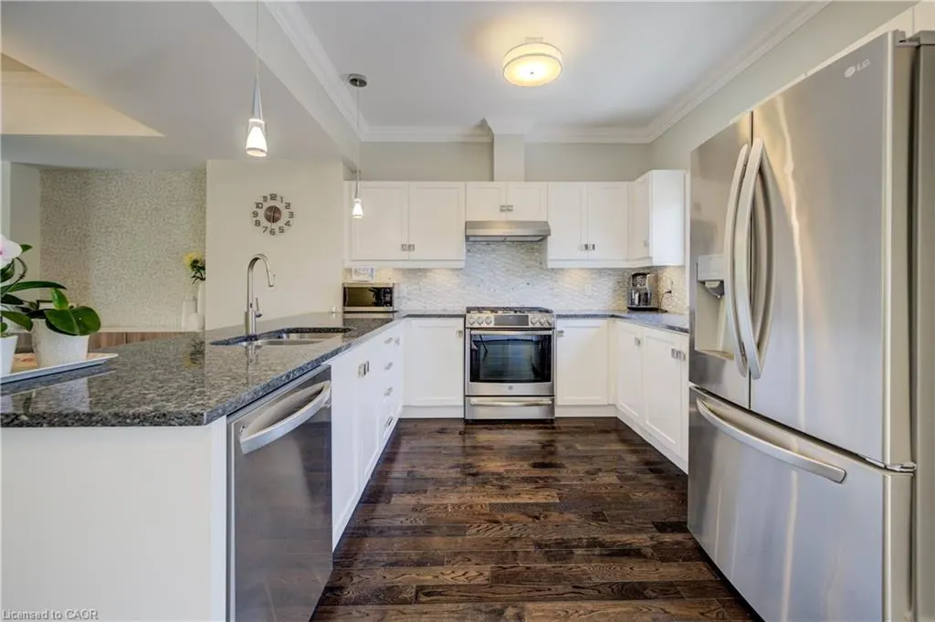 44 Flamboro Street, #7