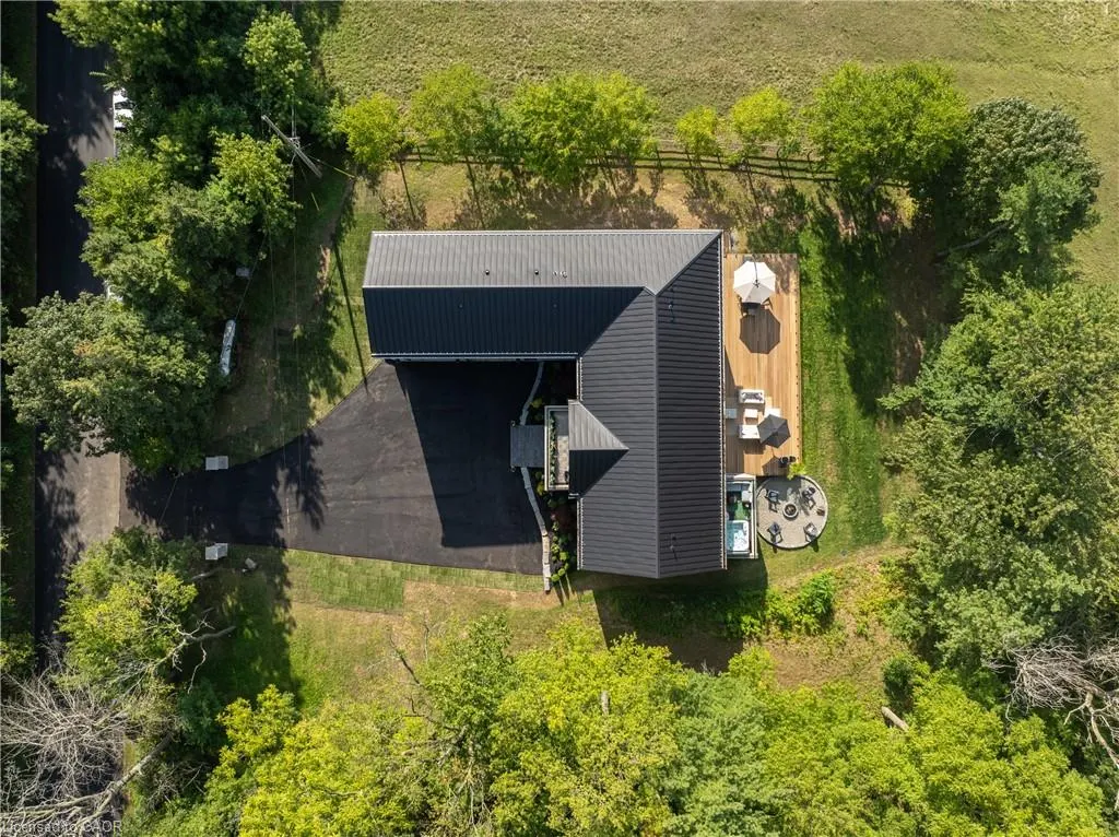 1067 Jerseyville Road W