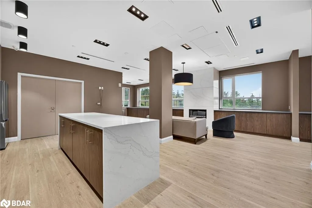 58 Lakeside Terrace