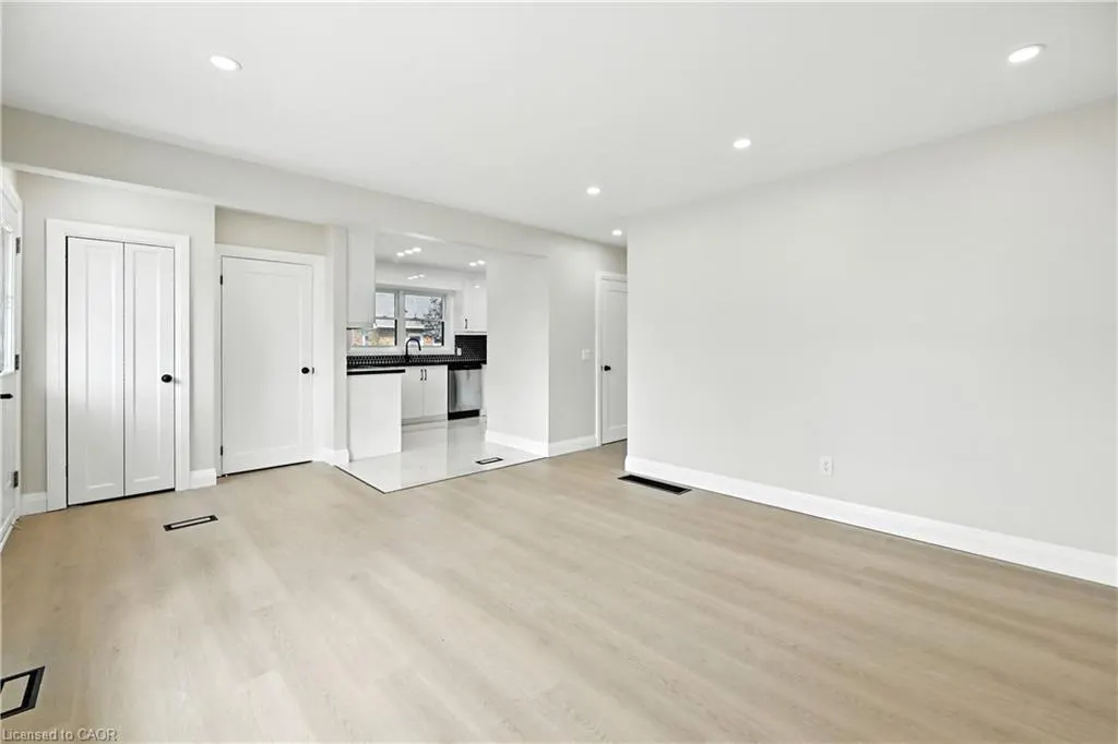 297 East 36th Street