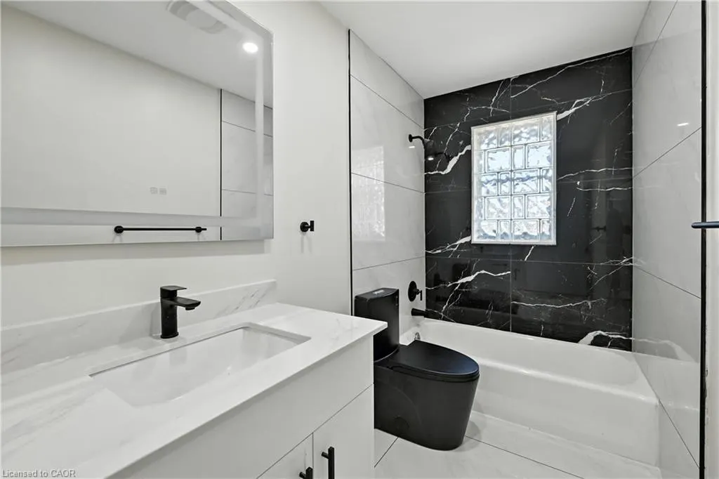297 East 36th Street