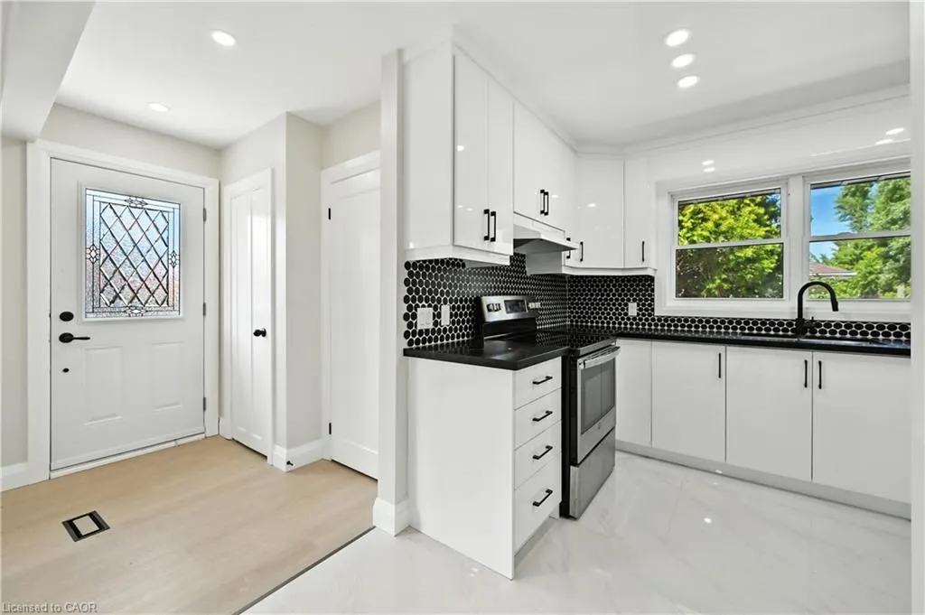 297 East 36th Street