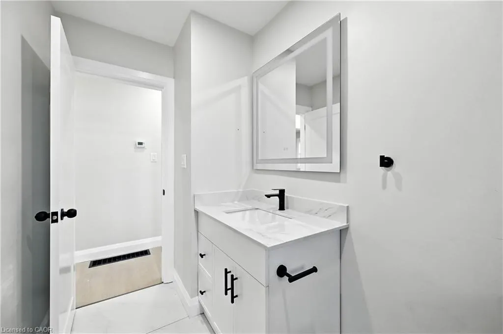 297 East 36th Street