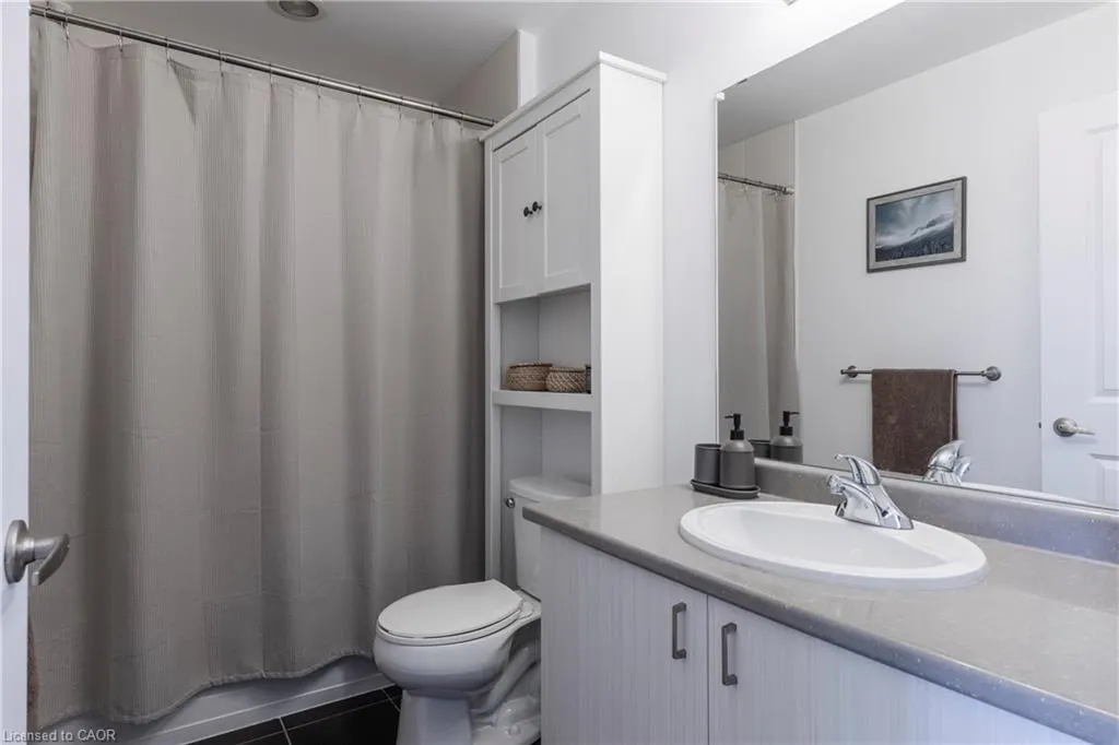 85 Robinson Street, #1010