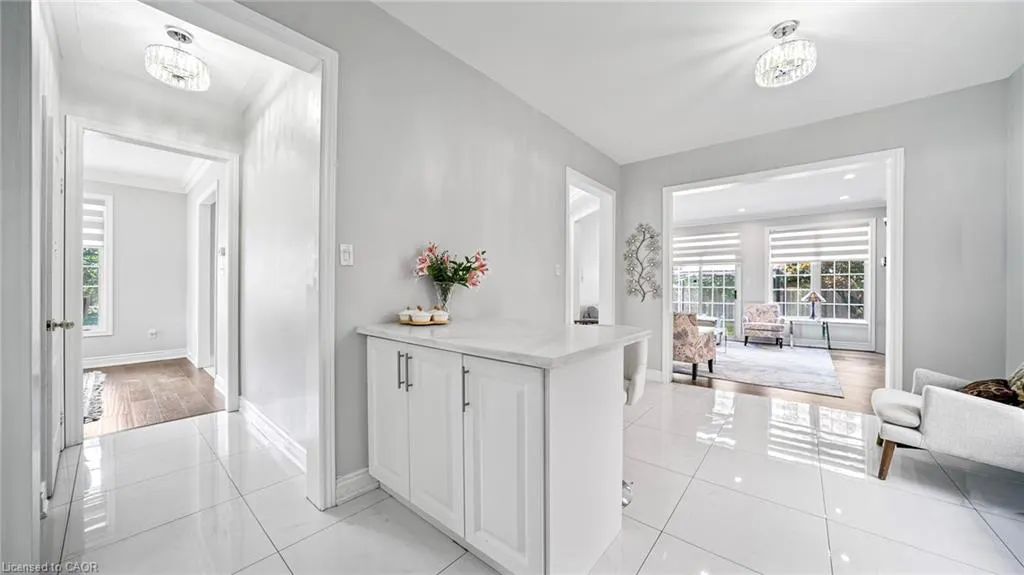 2437 West Ham Road, #Upper