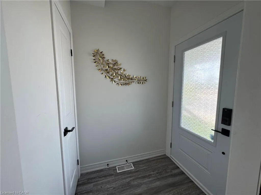 8196 Mcleod Road, #2 Upper