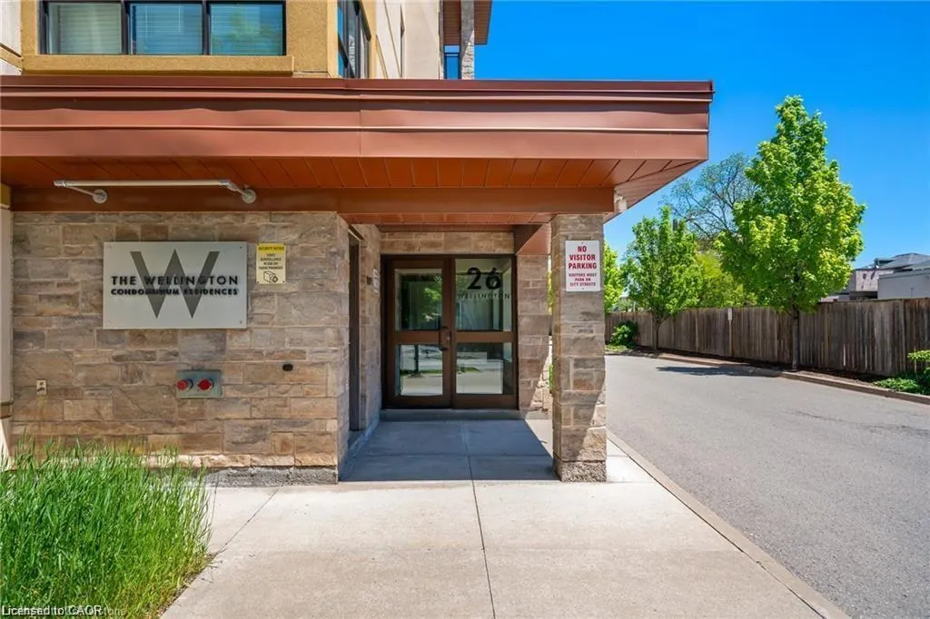 26 Wellington Street, #102