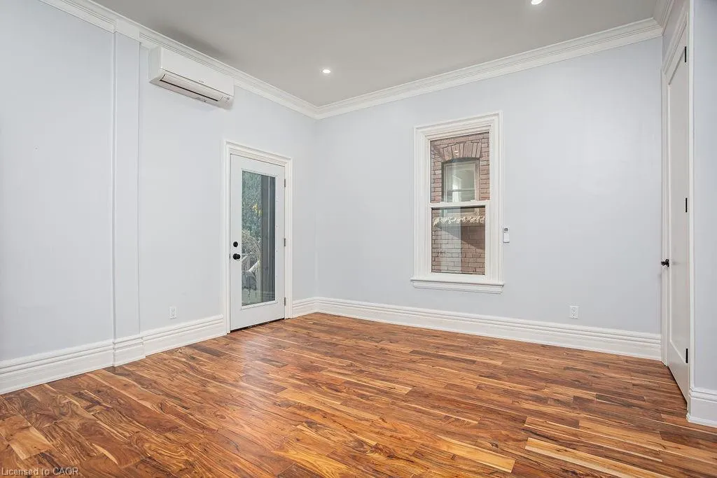 9 Stanley Avenue, #B