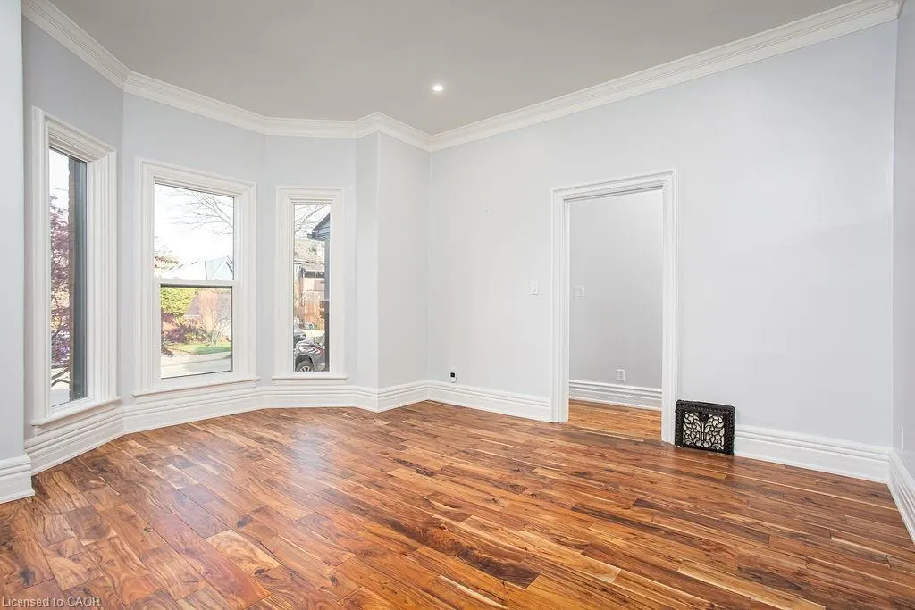 9 Stanley Avenue, #B