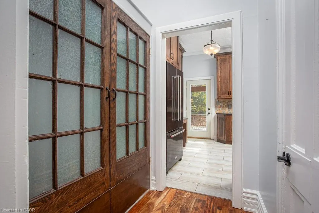 9 Stanley Avenue, #B