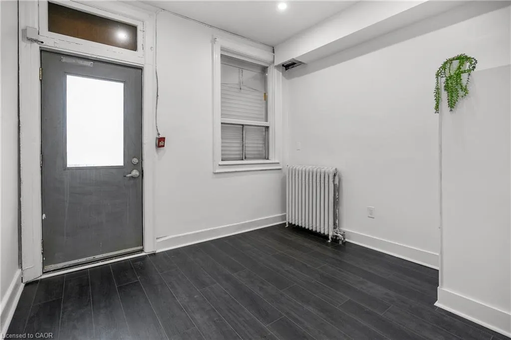 63 John Street S, #302