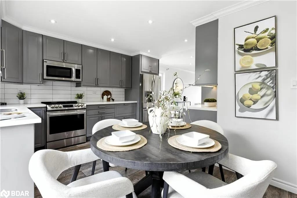 20 Pacific Avenue, #Main