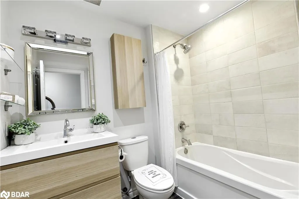 20 Pacific Avenue, #Main