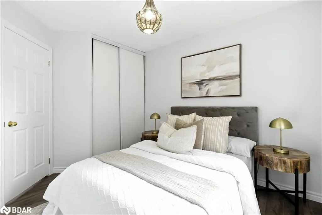 20 Pacific Avenue, #Main