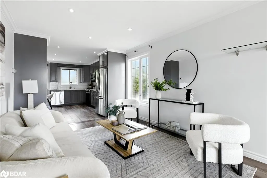 20 Pacific Avenue, #Main