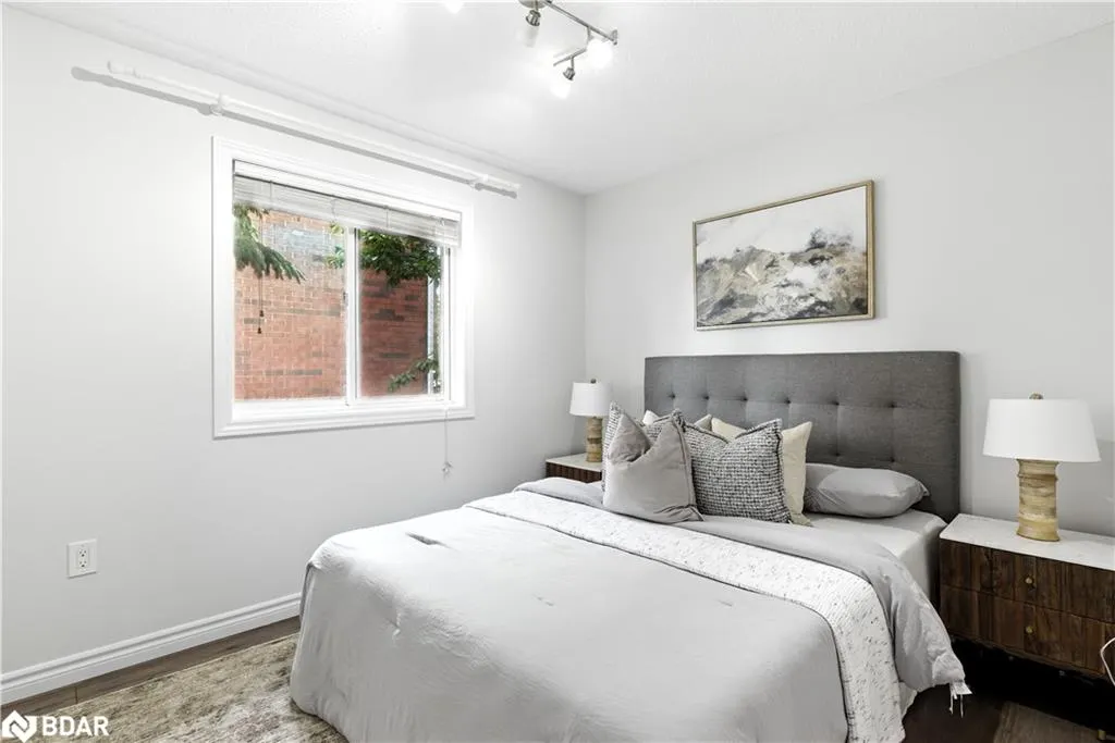20 Pacific Avenue, #Main