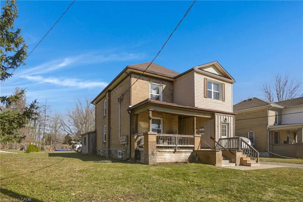 17 Shaw Avenue W