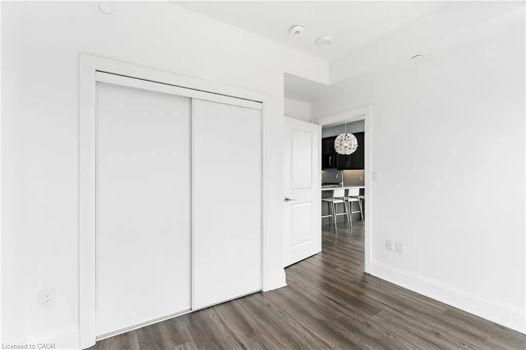 450 Dundas Street E, #902