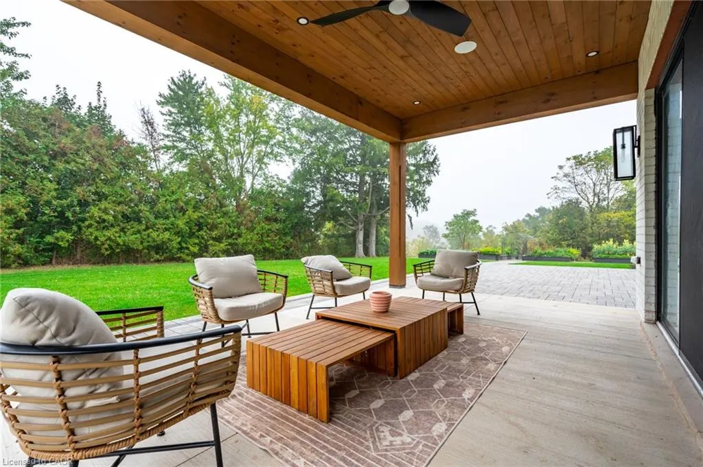 1131 Concession 6 W