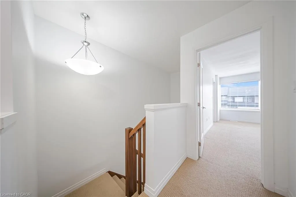 6 Greenwich Avenue