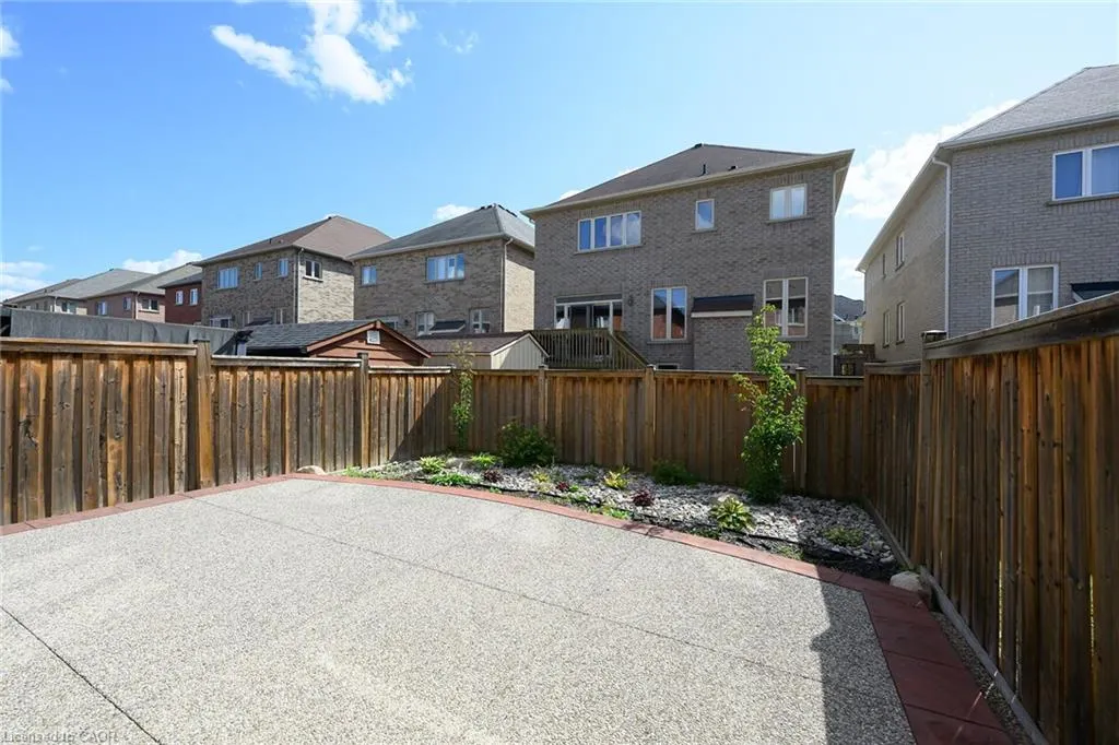 76 Summerberry Way