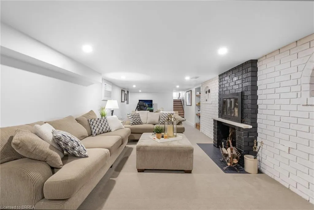 60 Mountain Brow Boulevard