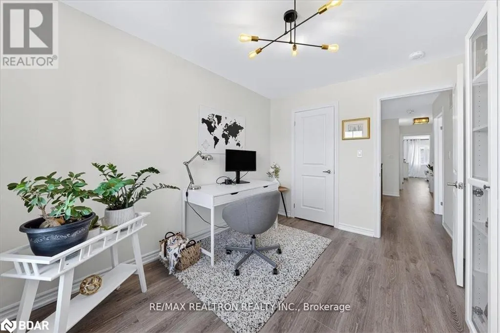 84 Ferragine Crescent