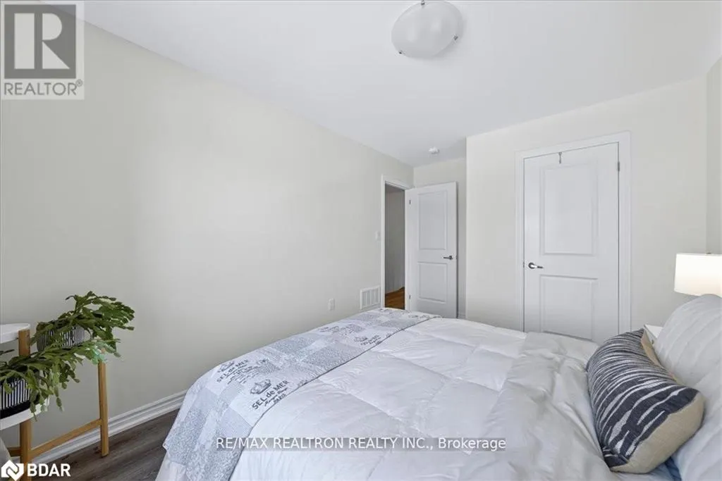 84 Ferragine Crescent
