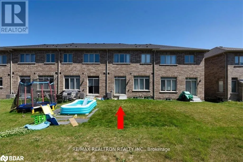 84 Ferragine Crescent