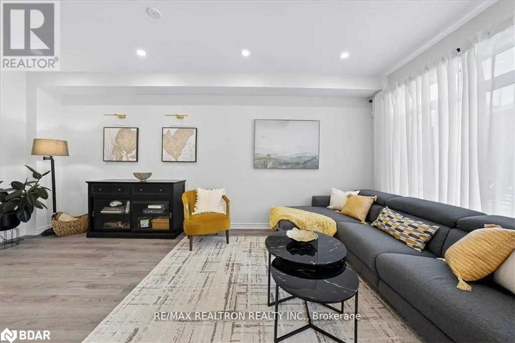 84 Ferragine Crescent