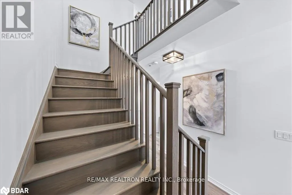 84 Ferragine Crescent