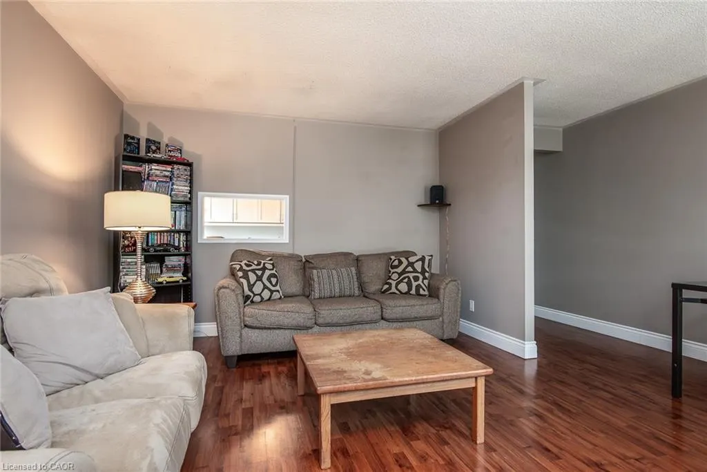 173 Silver Aspen Crescent
