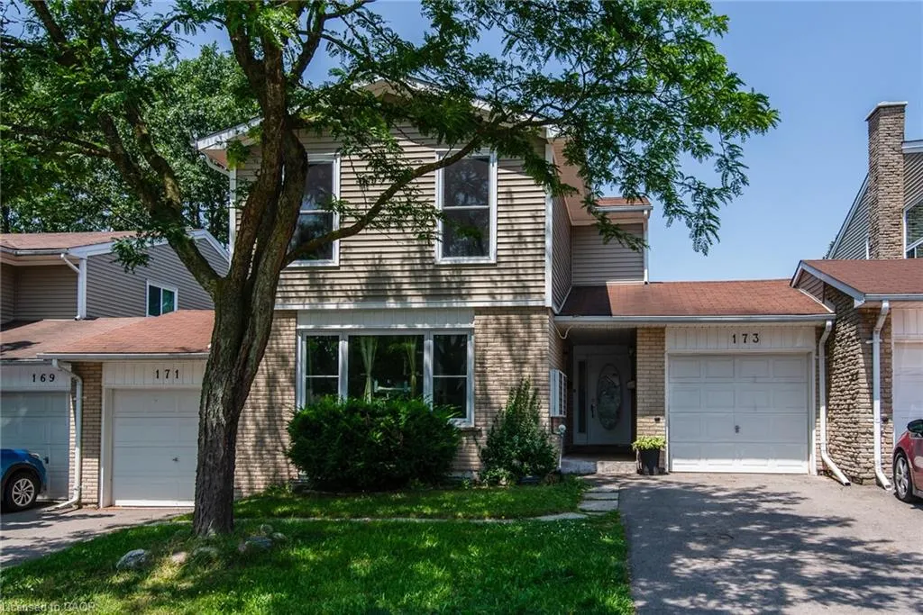 173 Silver Aspen Crescent