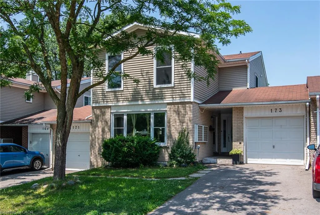173 Silver Aspen Crescent