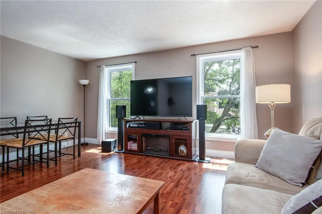 173 Silver Aspen Crescent
