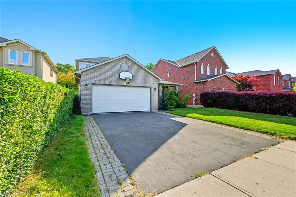 5 Chesapeake Drive