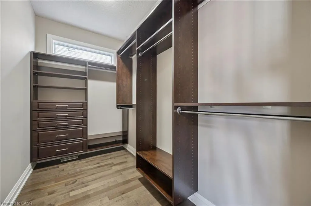 552 Wasaga Crescent