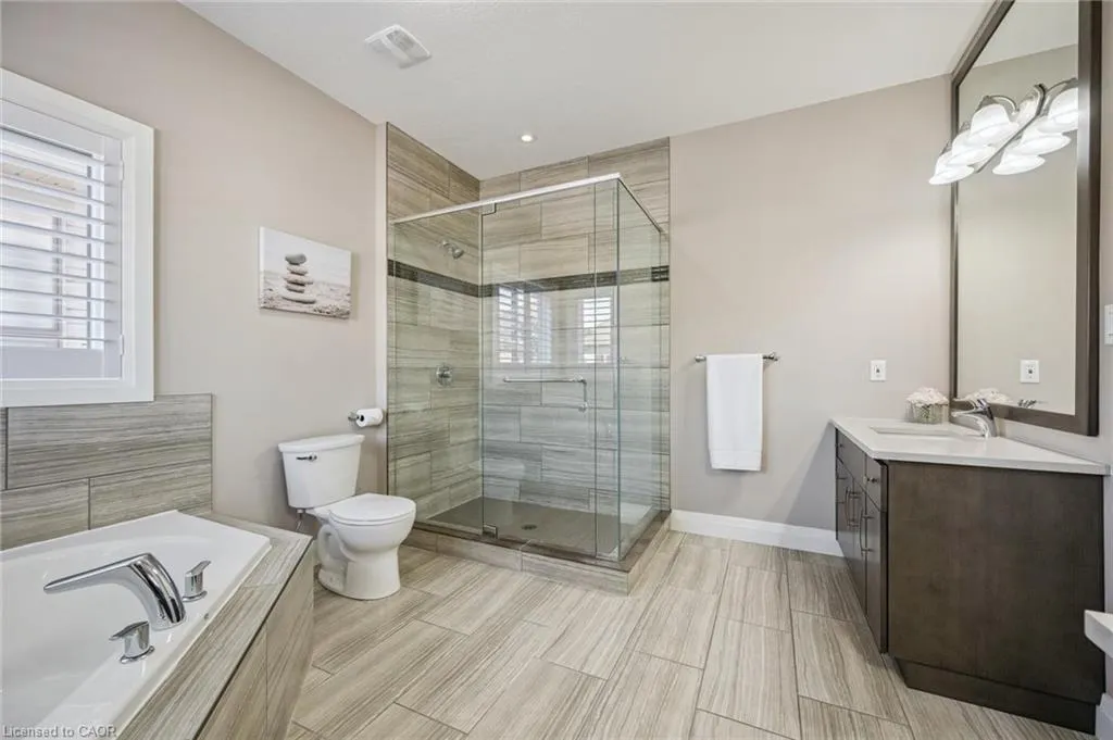 552 Wasaga Crescent