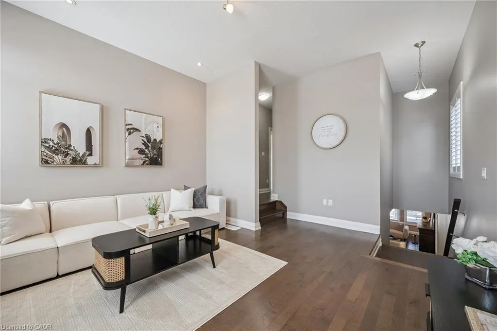 552 Wasaga Crescent