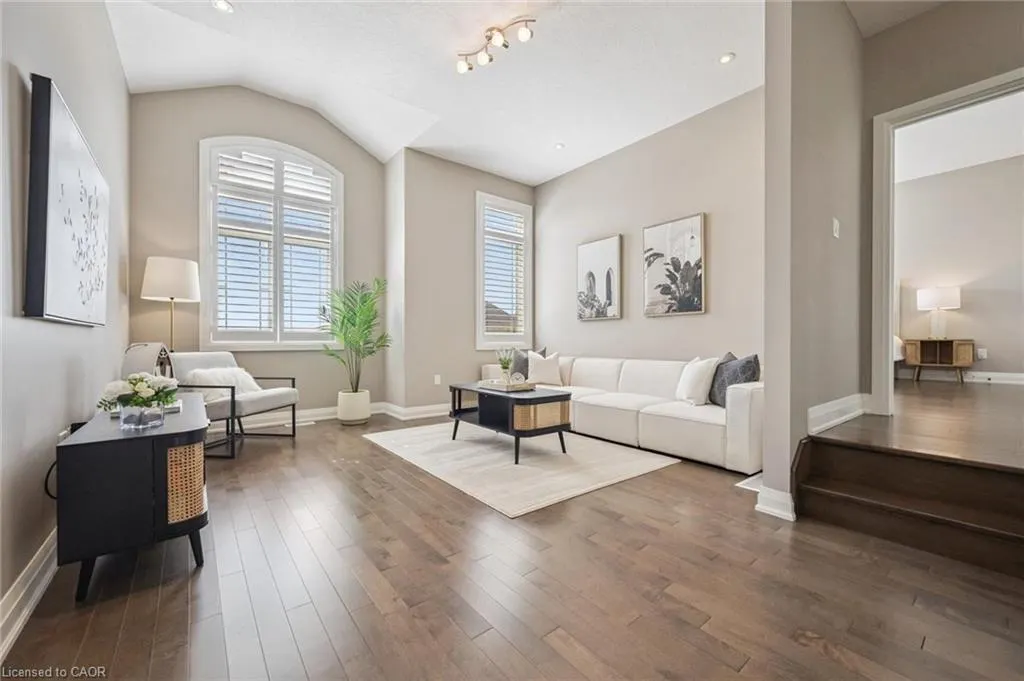 552 Wasaga Crescent