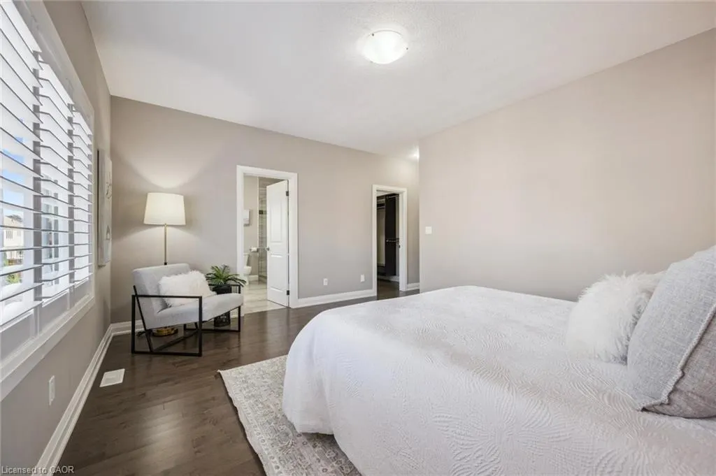 552 Wasaga Crescent
