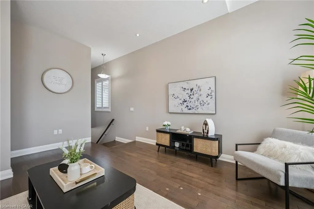 552 Wasaga Crescent