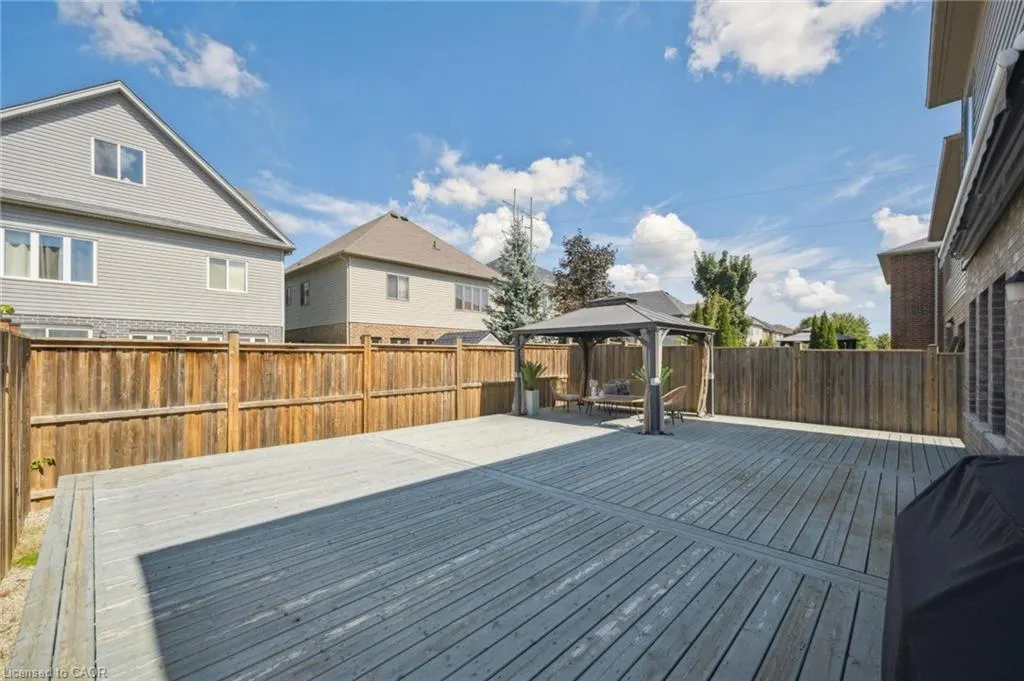552 Wasaga Crescent