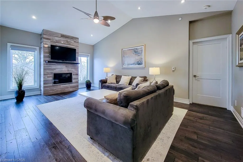 32 Ridgeview Crescent, #14