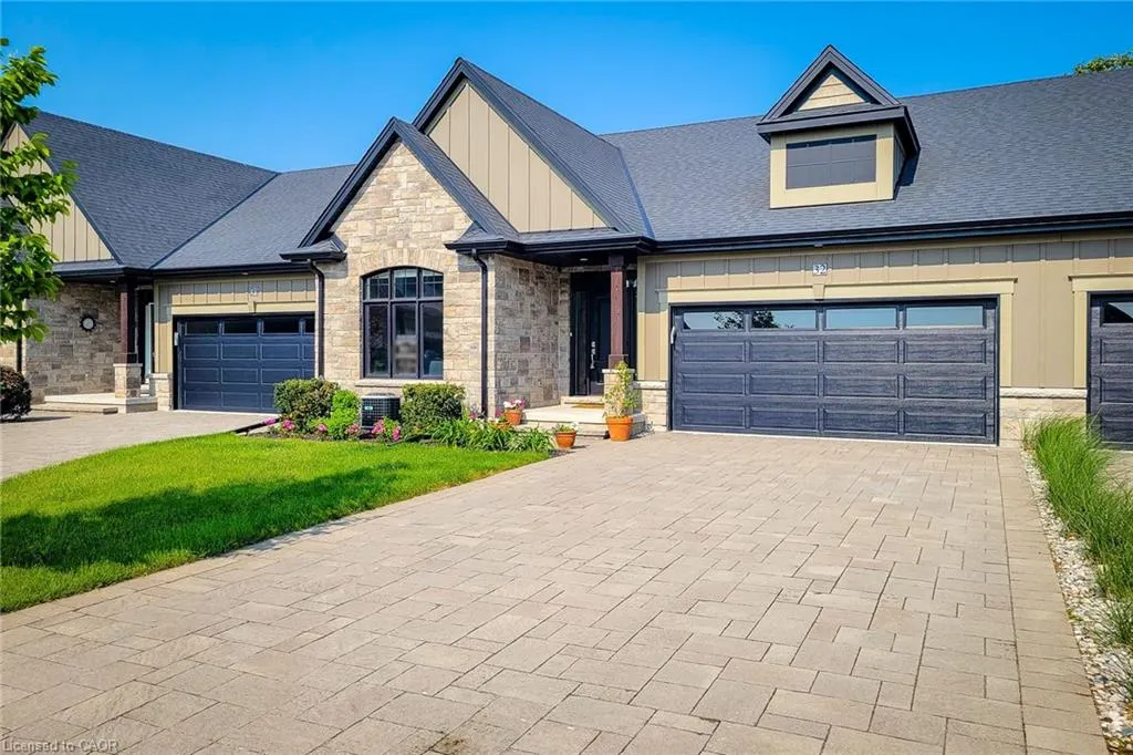 32 Ridgeview Crescent, #14